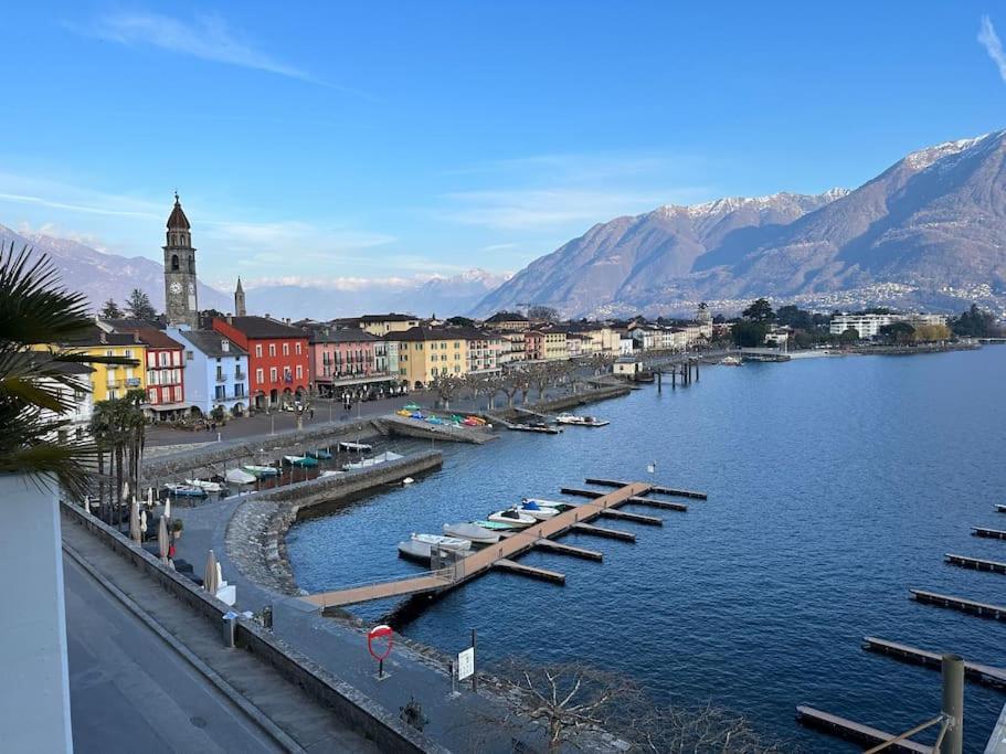 Paradise With Lake & Piazza View